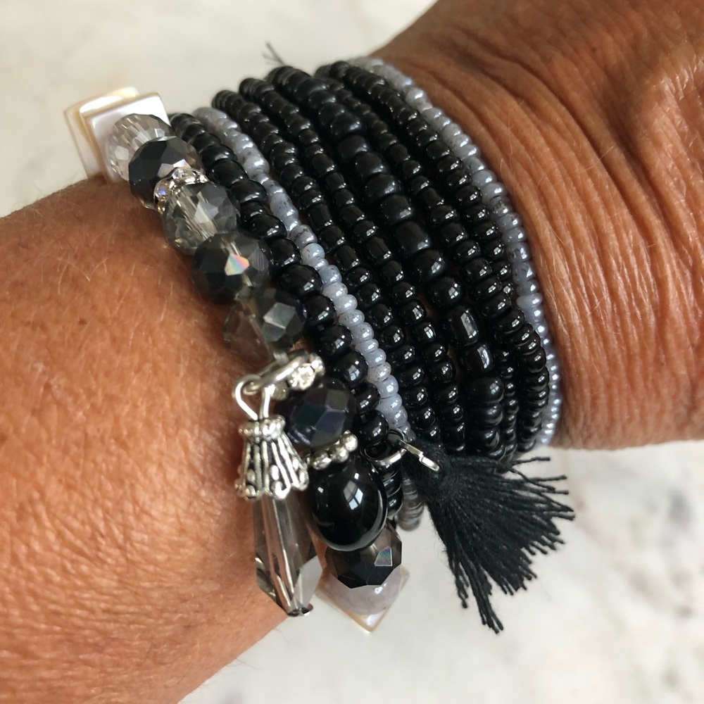 Layered bracelet black and gray
